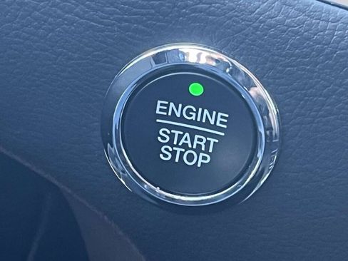 Certified 2024 Ford Edge Titanium AWD/4WD image 39