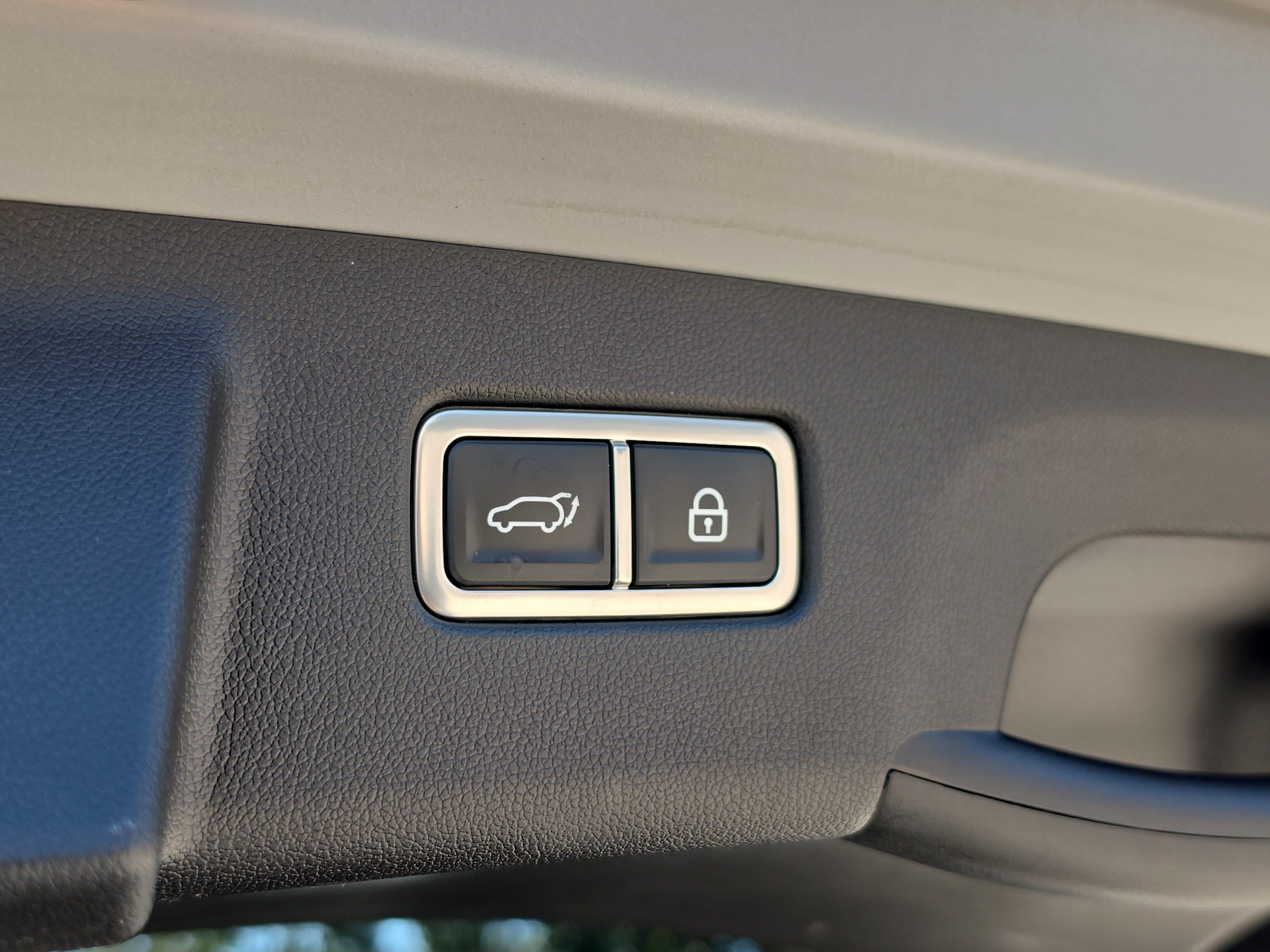 Certified 2022 Kia Sorento SX FWD image 11