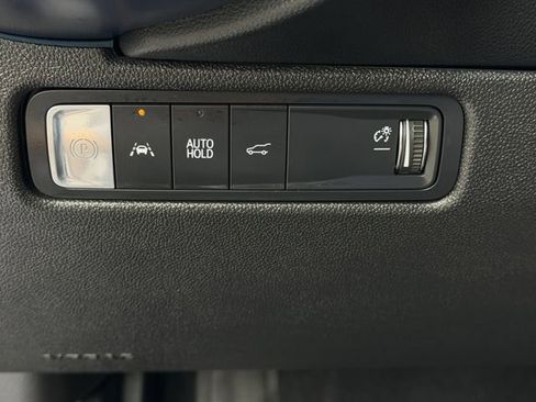 Used 2024 Chevrolet Equinox EV LT FWD image 24