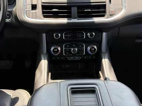 Used 2022 GMC Yukon SLT w/ SLT Premium Package AWD/4WD image 26