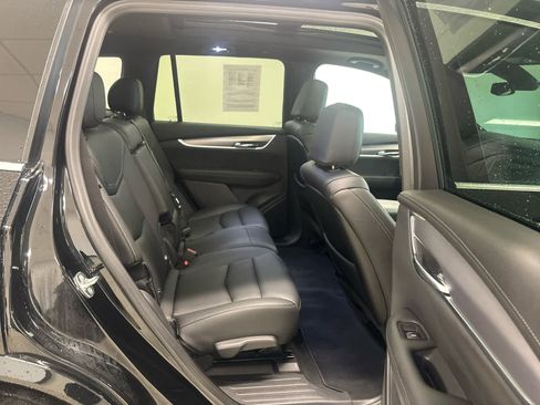 Used 2024 Cadillac XT6 Luxury image 20