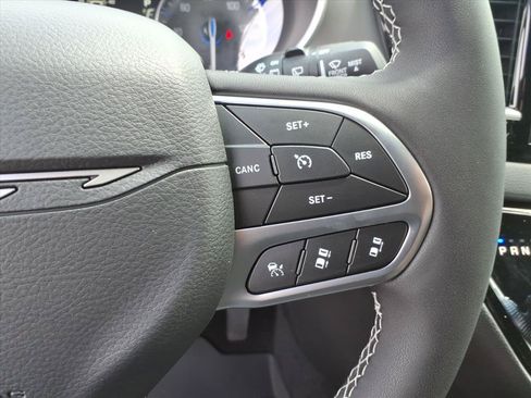 New 2027 Chrysler Pacifica LX FWD image 25
