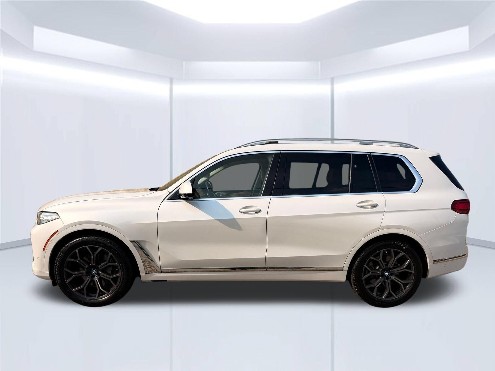 Used 2020 BMW X7 xDrive40i w/ Executive Package AWD/4WD image 11