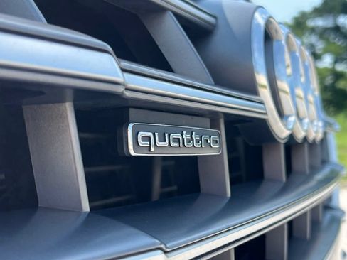 Used 2018 Audi Q5 2.0T Premium Plus w/ Premium Plus Package AWD/4WD image 11