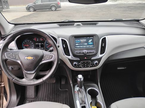 Used 2018 Chevrolet Equinox LT image 7