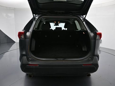 Used 2020 Toyota RAV4 XLE FWD image 23