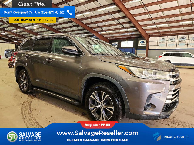 Used 2019 Toyota Highlander LE AWD/4WD image 5