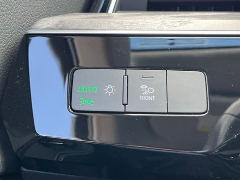 Used 2021 Audi e-tron Premium w/ Convenience Plus Package AWD/4WD image 19