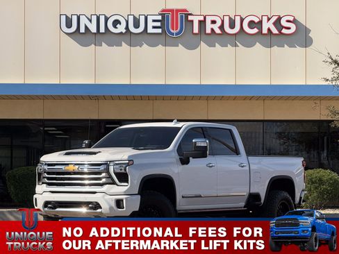 Used 2024 Chevrolet Silverado 2500 High Country w/ Technology Package image 1