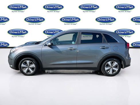 Used 2018 Kia Niro EX FWD image 4