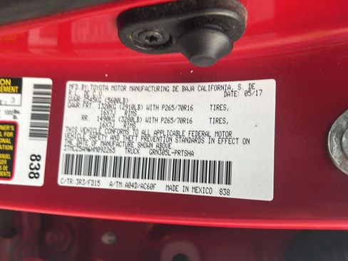 Used 2017 Toyota Tacoma TRD Off-Road w/ Premium & Technology Package image 44