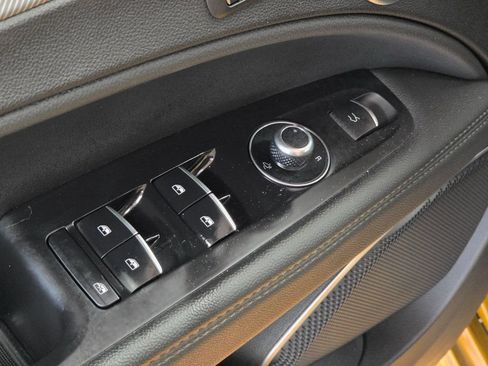 Used 2023 Alfa Romeo Stelvio Veloce AWD/4WD image 16
