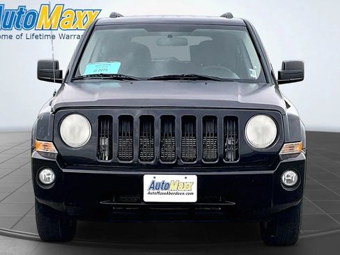 Used 2010 Jeep Patriot Sport w/ Tire & Wheel Group AWD/4WD image 2