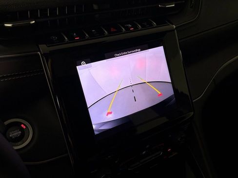 New 2025 Jeep Grand Cherokee L Altitude image 28