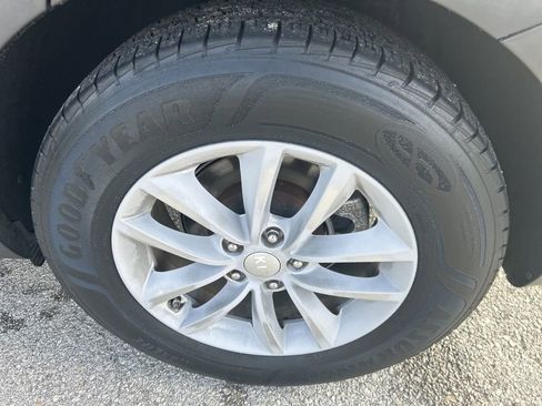 Used 2016 Kia Sorento LX w/ LX Convenience Package image 15