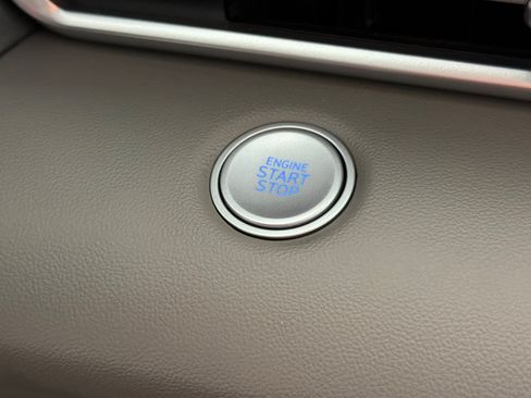 Used 2023 Hyundai Elantra SEL FWD image 20