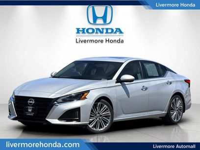 Used 2024 Nissan Altima 2.5 SL