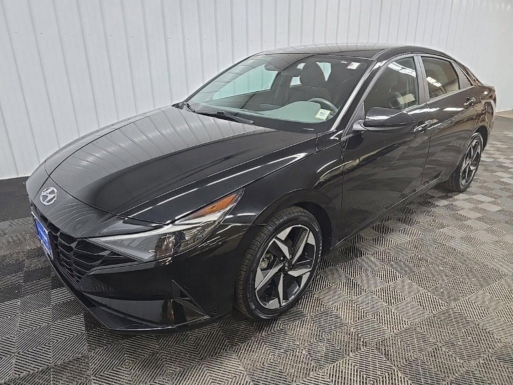 Used 2023 Hyundai Elantra SEL w/ Convenience Package FWD image 8