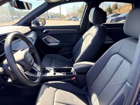 Used 2025 Audi Q3 2.0T Premium w/ Convenience Package image 7