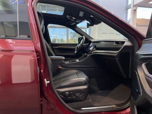 Used 2022 Jeep Grand Cherokee L Overland image 39