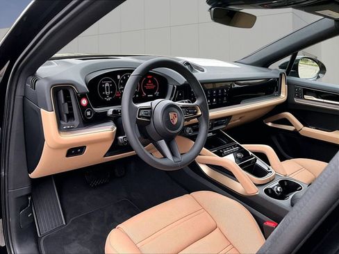New 2026 Porsche Cayenne Coupe AWD/4WD image 4