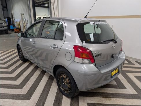Used 2009 Toyota Yaris 4-Door Hatchback image 23