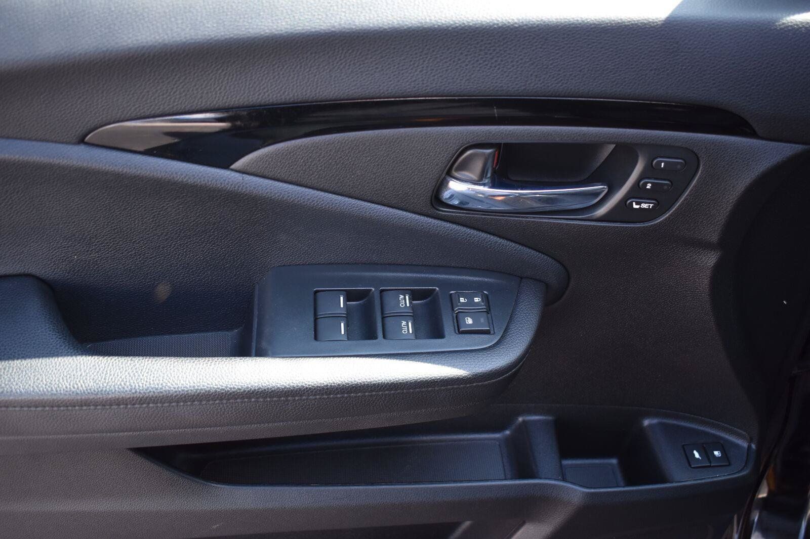 Used 2022 Honda Pilot Touring image 23