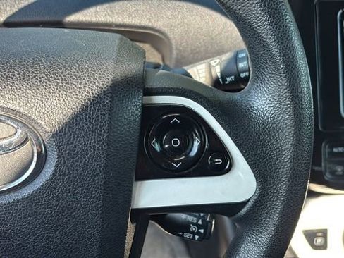 Used 2016 Toyota Prius Two image 16