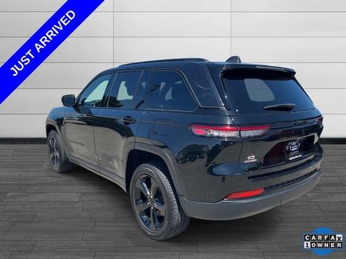 Used 2024 Jeep Grand Cherokee Altitude AWD/4WD image 6