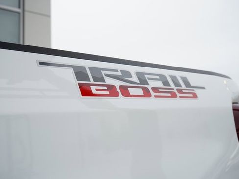 Used 2026 Chevrolet Silverado 1500 LT Trail Boss w/ LT Trail Boss Premium Package image 12