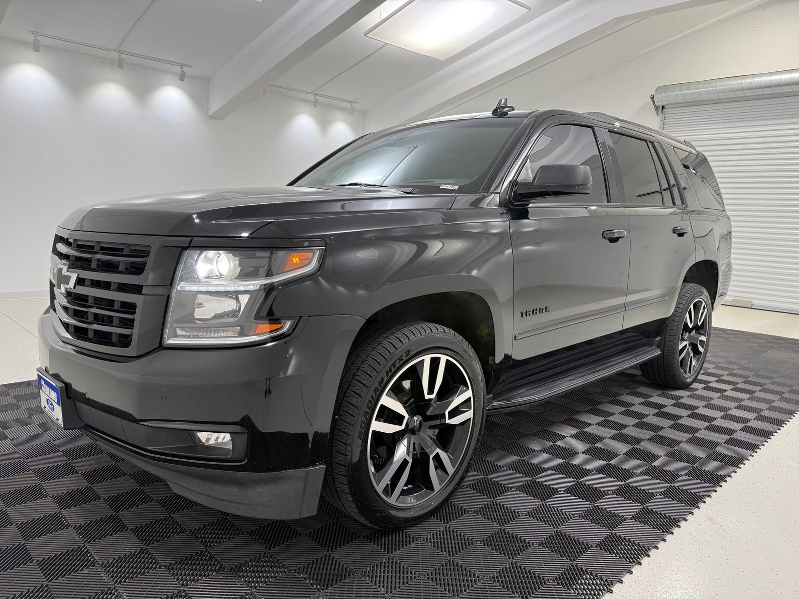 Used 2019 Chevrolet Tahoe Premier AWD/4WD image 3