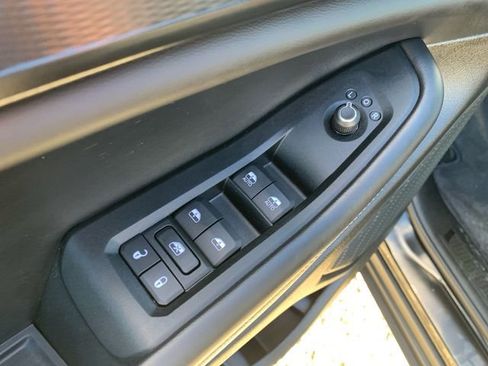 Used 2025 Jeep Grand Cherokee Laredo X w/ Luxury Tech Group I image 17