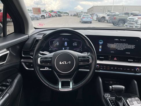 Used 2024 Kia Sportage EX FWD image 16