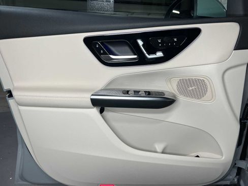 New 2025 Mercedes-Benz GLC 300 4MATIC image 21
