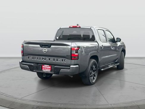 Certified 2023 Nissan Frontier SV w/ Midnight Edition Package RWD image 4