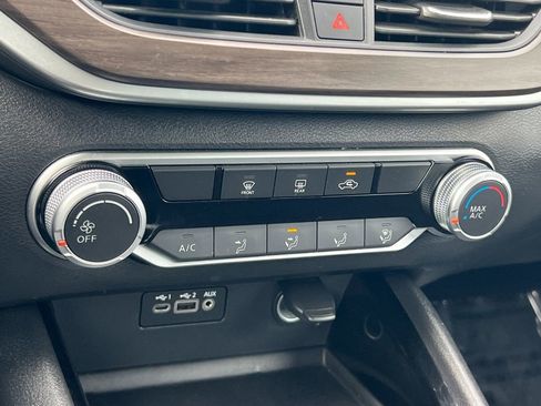 Used 2024 Nissan Altima 2.5 SV image 19