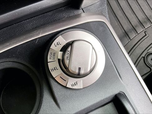 Used 2014 Toyota 4Runner Limited AWD/4WD image 35