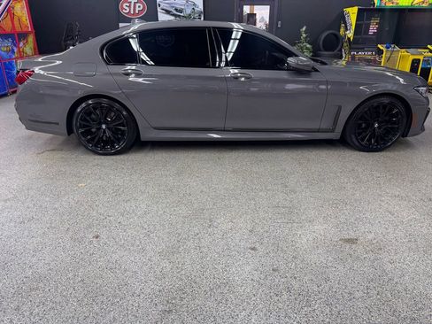 Used 2020 BMW 750i xDrive w/ M Sport Package AWD/4WD image 6