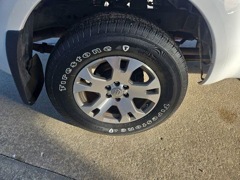 Used 2012 Suzuki Equator Sport AWD/4WD image 28