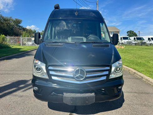 Used 2017 Mercedes-Benz Sprinter 3500 image 2