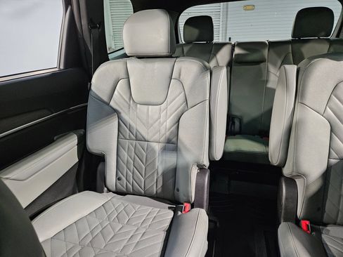 Used 2023 Kia Telluride SX X-Line AWD/4WD image 12