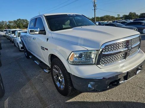 Used 2018 RAM 1500 Laramie w/ Convenience Group AWD/4WD image 2