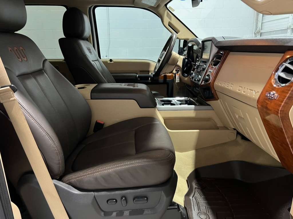 Used 2016 Ford F250 King Ranch w/ FX4 Off-Road Package AWD/4WD image 14
