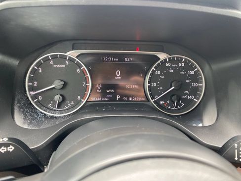 Used 2024 Nissan Rogue S AWD/4WD image 19