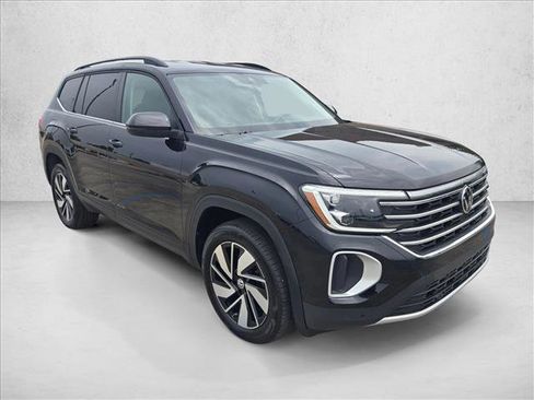 Used 2026 Volkswagen Atlas SE AWD/4WD image 3