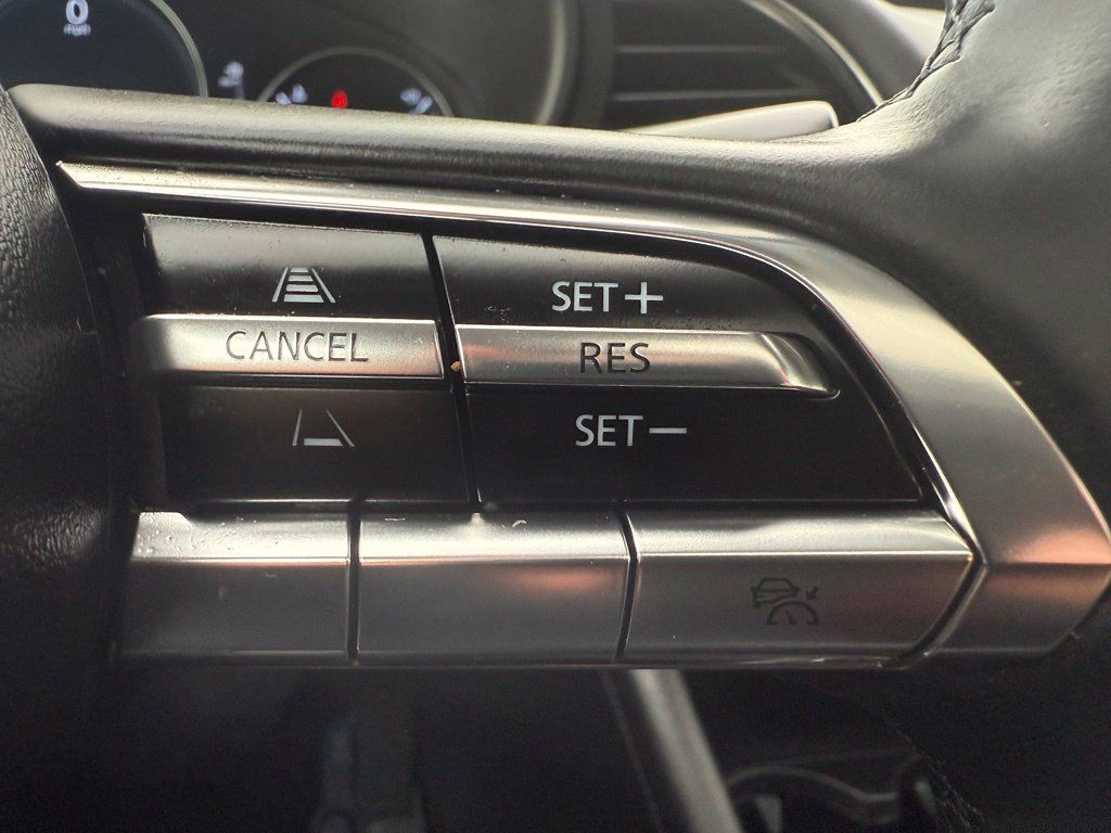 Used 2023 MAZDA MAZDA3 s FWD image 32