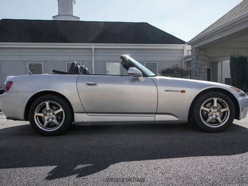 Used 2002 Honda S2000 image 9