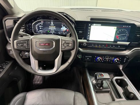 Used 2025 GMC Sierra 1500 SLT w/ SLT Premium Plus Package image 15