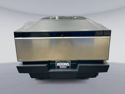 Used 2024 Tesla Cybertruck AWD Crew Cab image 5