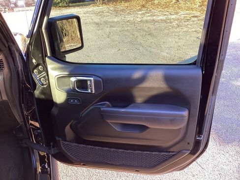 Used 2023 Jeep Gladiator Rubicon w/ LED Lighting Group image 21